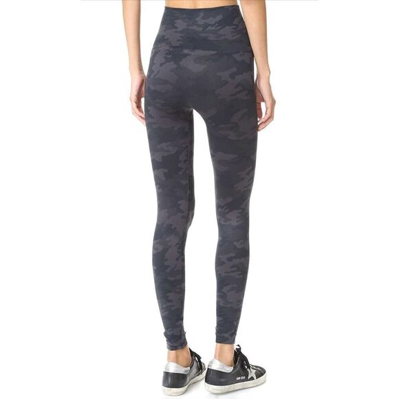 NWT Spanx Seamless High Waist EcoCare Leggings Pants in Black Camo - Small - Picture 4 of 9